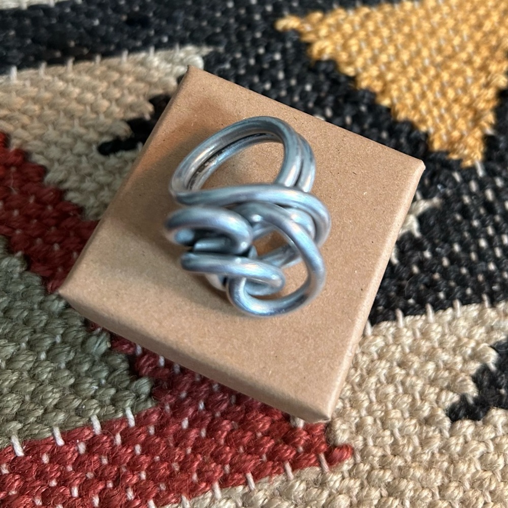 Abstract ring - Picture 2 of 4
